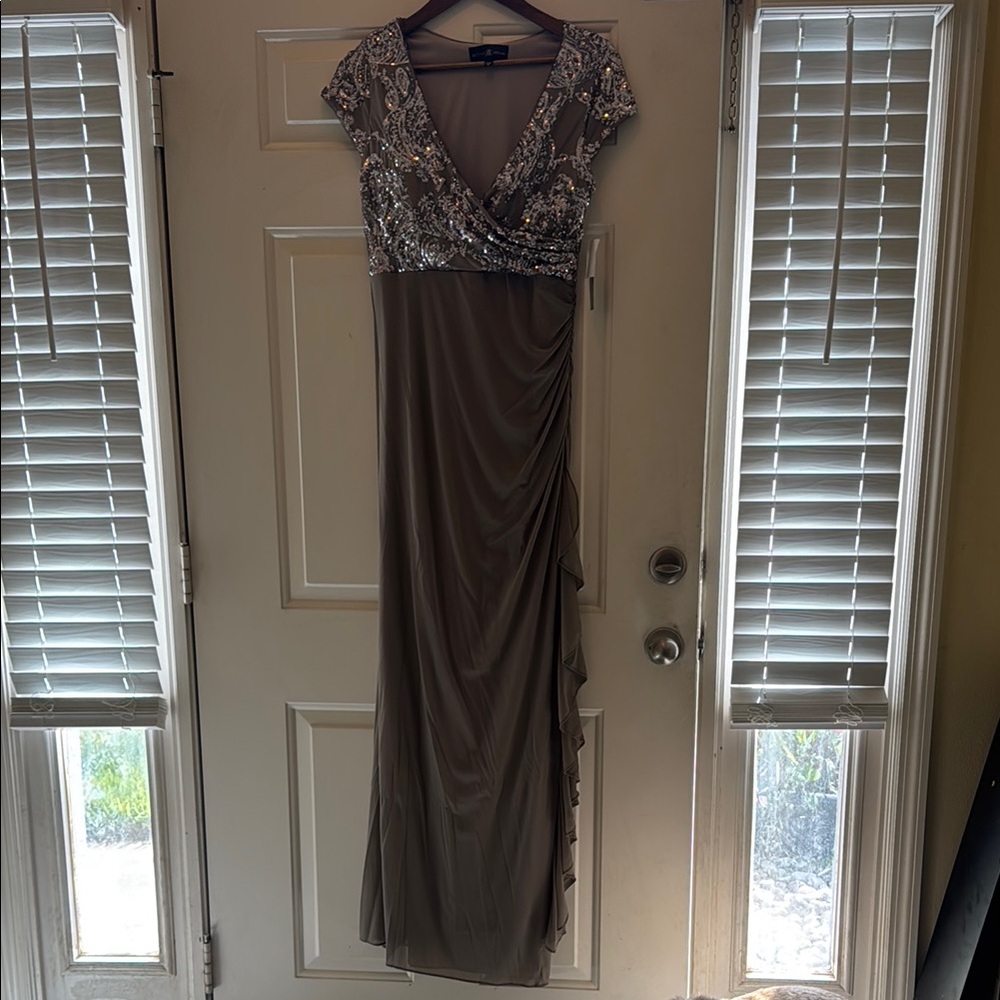 Betsy & Adam Silver Ruched Gown with Flutter Sleeves